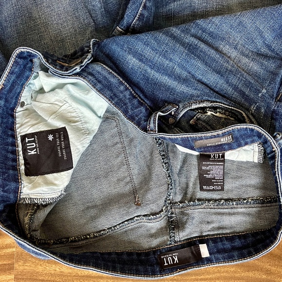 EUC Kut Denim Reese Mid Rise Ankle Raw Hem, 18 - Picture 2 of 3